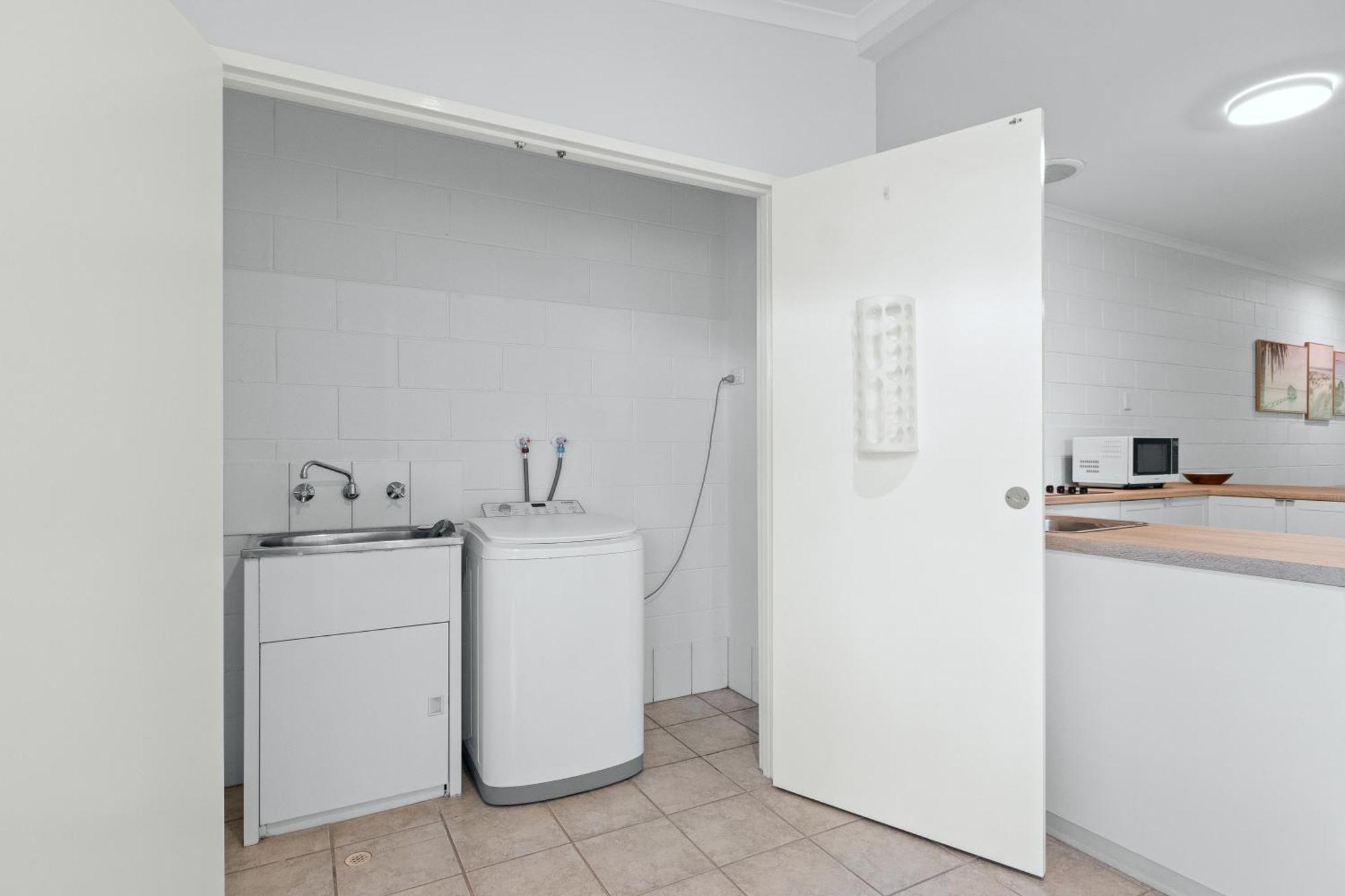 Cable Beachside Villas Broome Extérieur photo