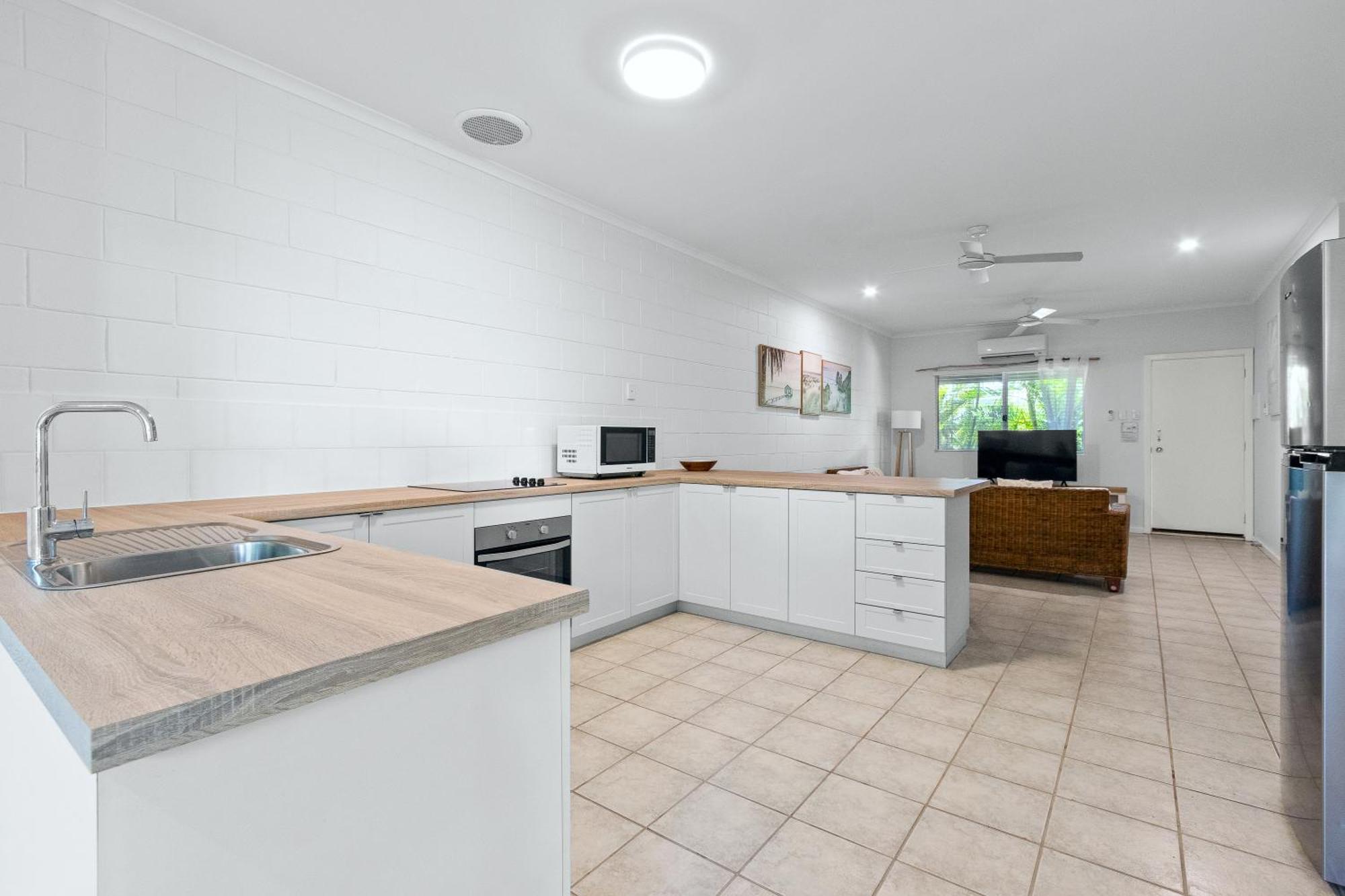 Cable Beachside Villas Broome Extérieur photo