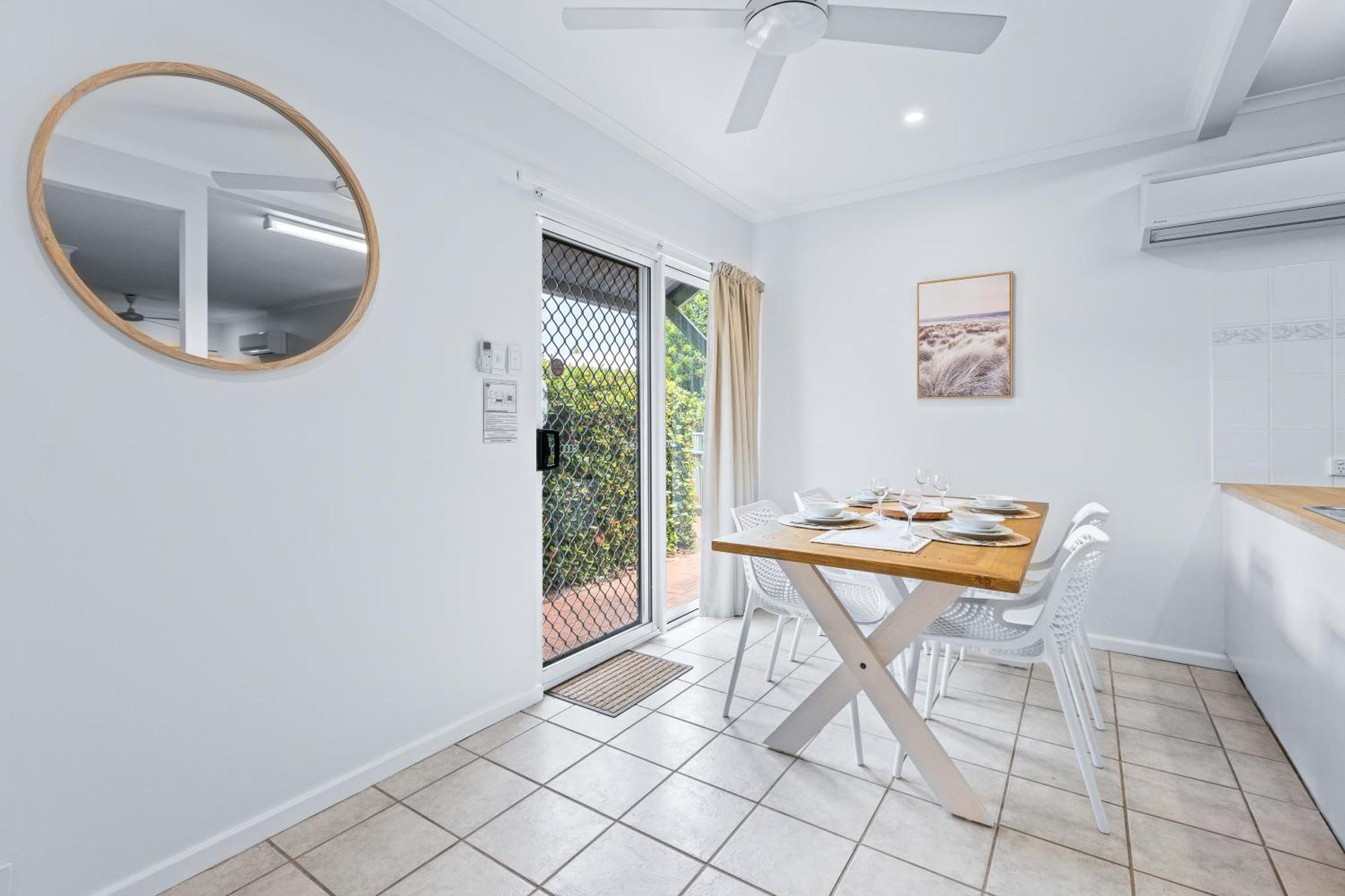 Cable Beachside Villas Broome Extérieur photo